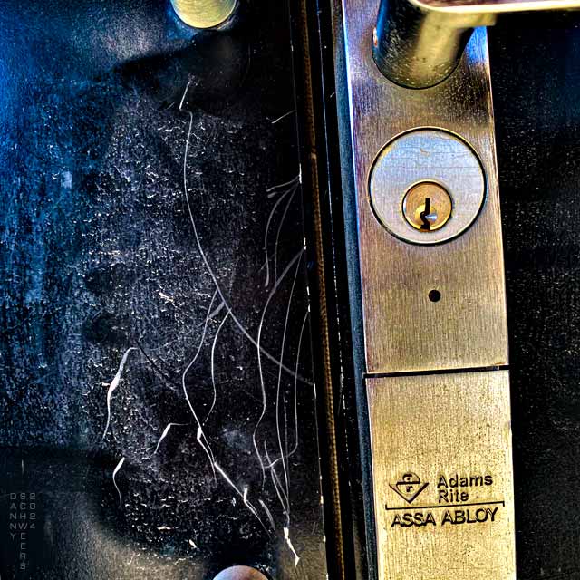 Photo of broken lock.